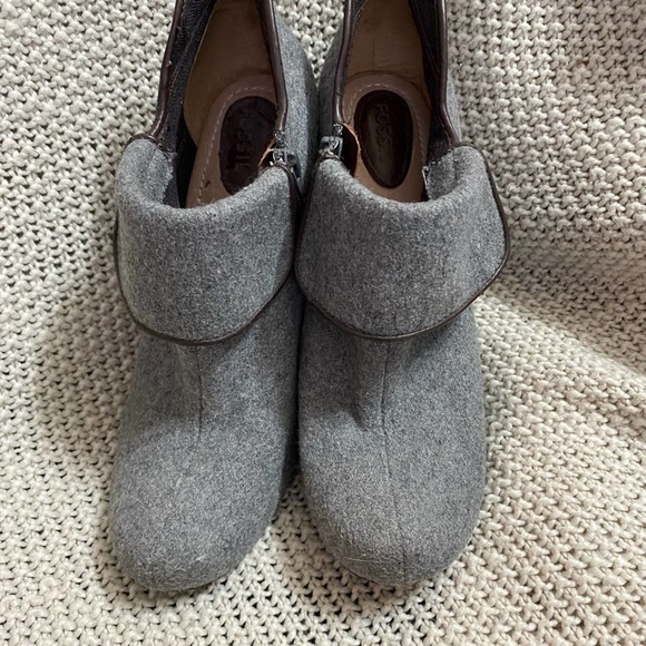 Wool Heeled Boots by Fossil,‎ Size 9 - Picture 2 of 4